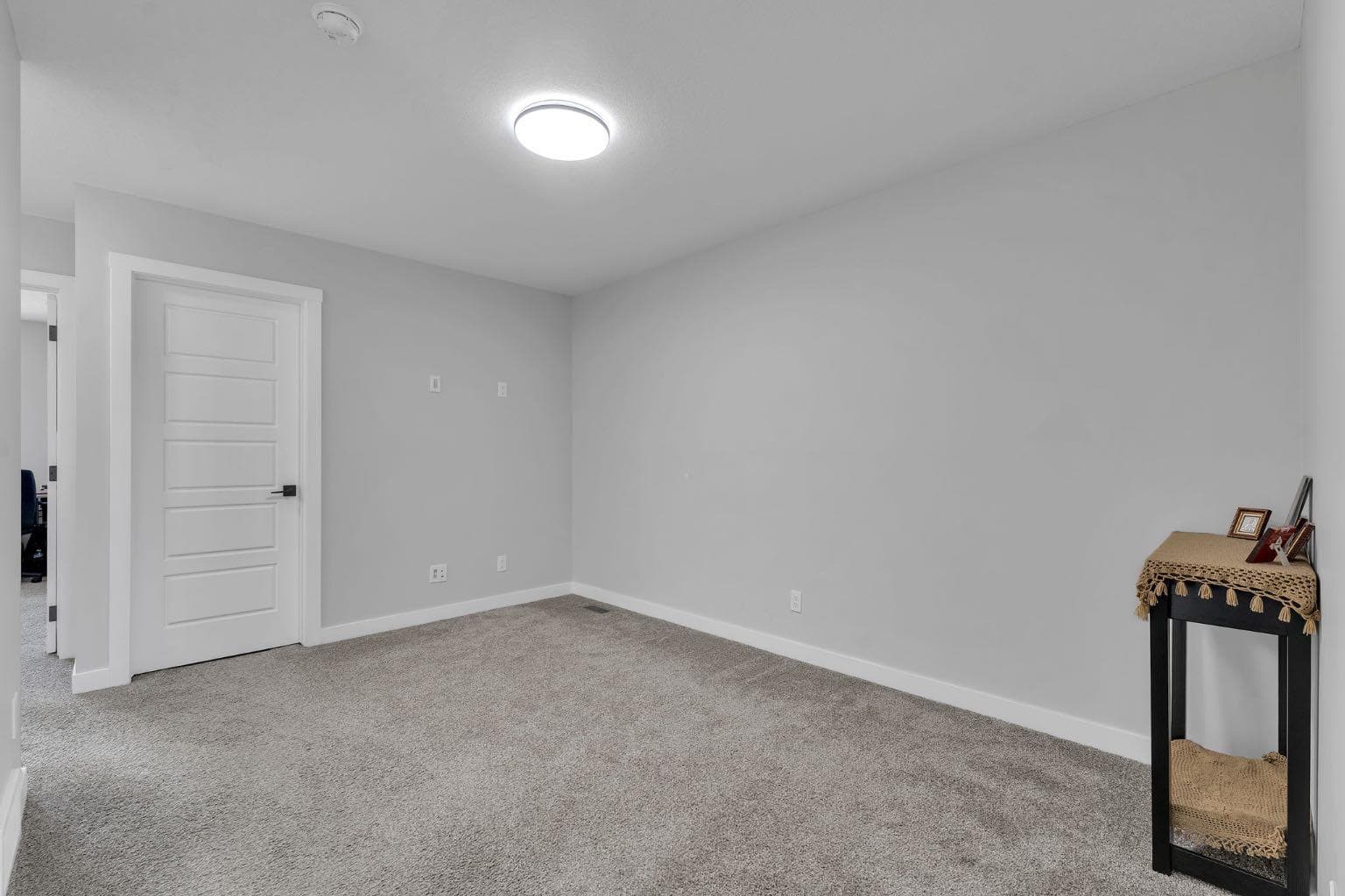 67 Corner Glen Gardens NE