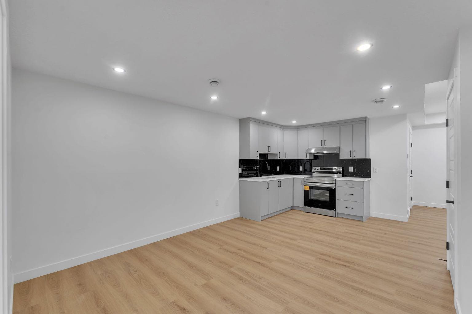 67 Corner Glen Gardens NE