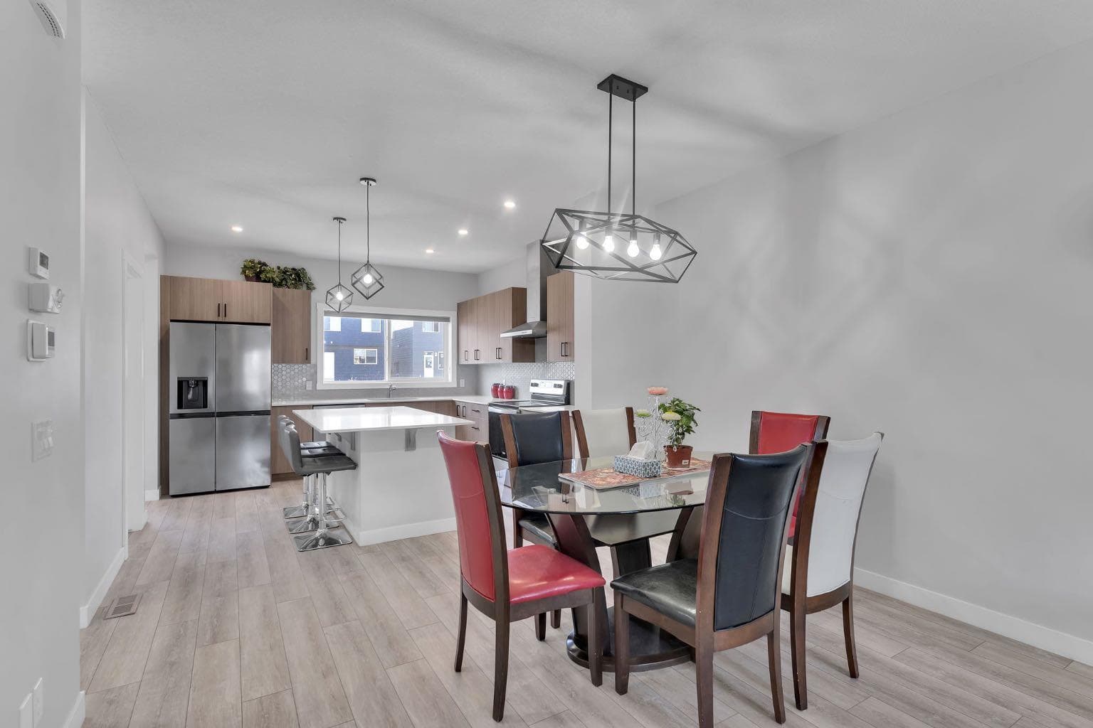 67 Corner Glen Gardens NE