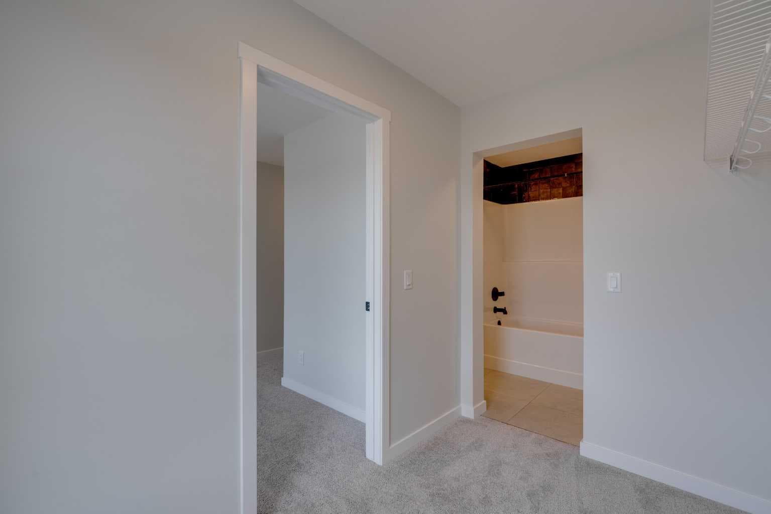 1273 Creekview Drive SW