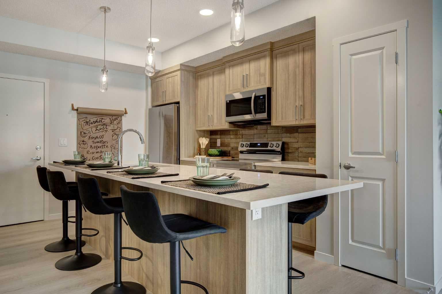7111, 9400 Blackfoot Trail SE