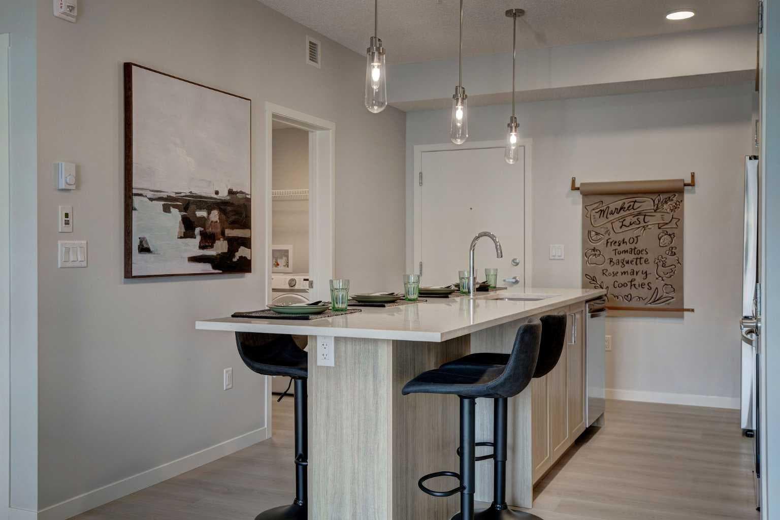 7111, 9400 Blackfoot Trail SE