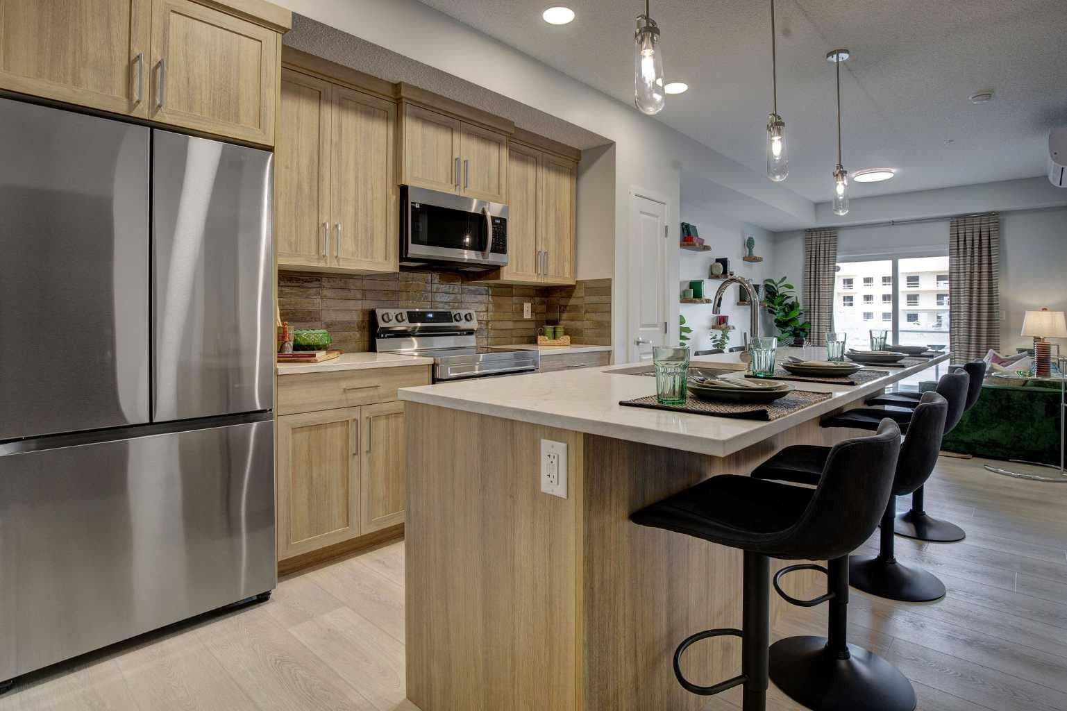 7111, 9400 Blackfoot Trail SE