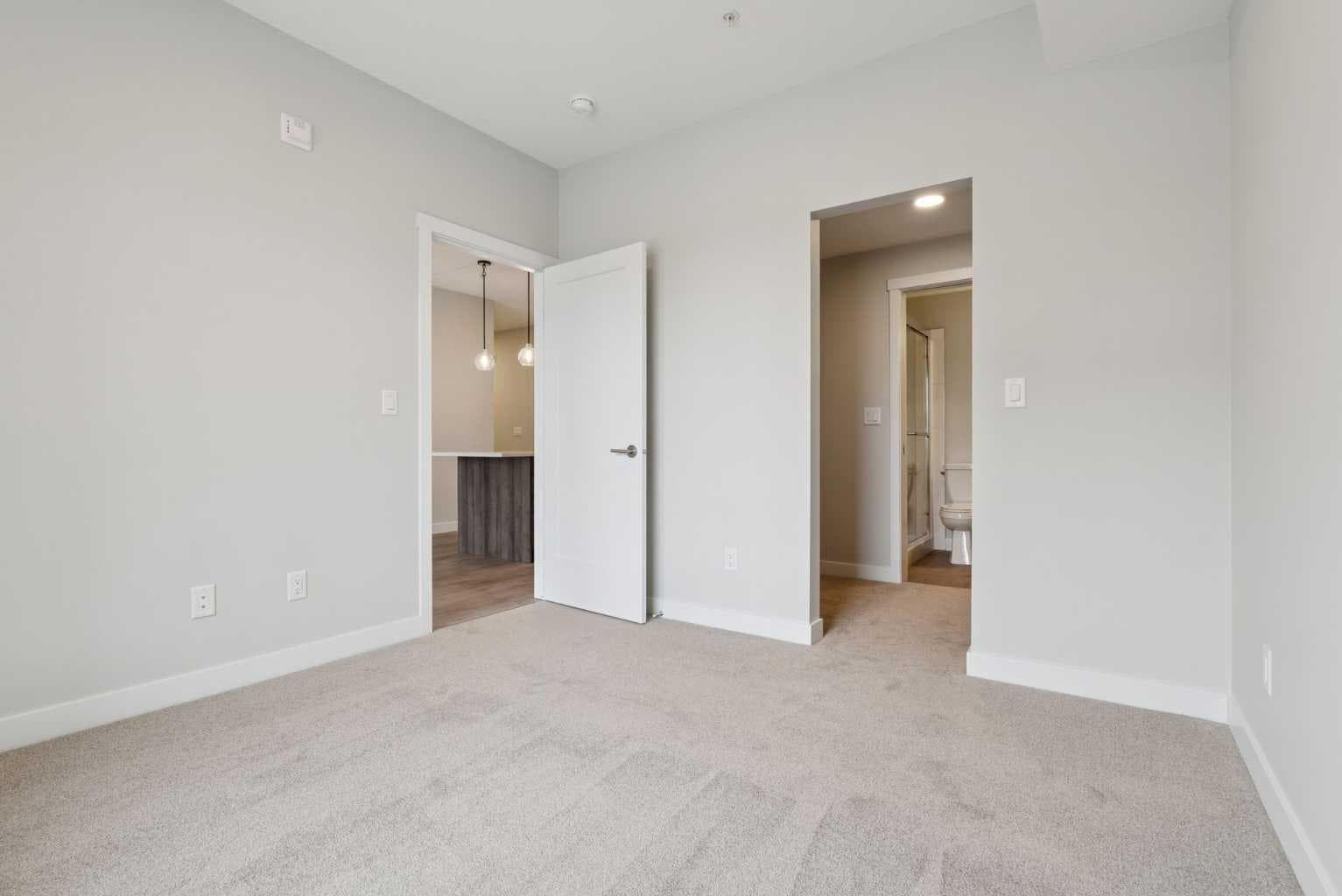 103, 655 Shawnee Square SW