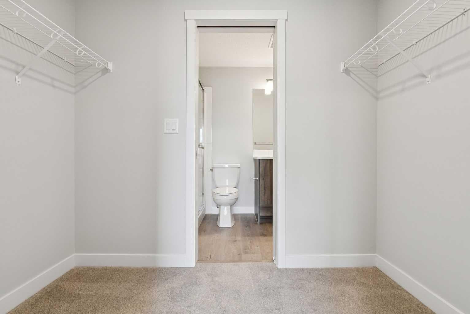 103, 655 Shawnee Square SW