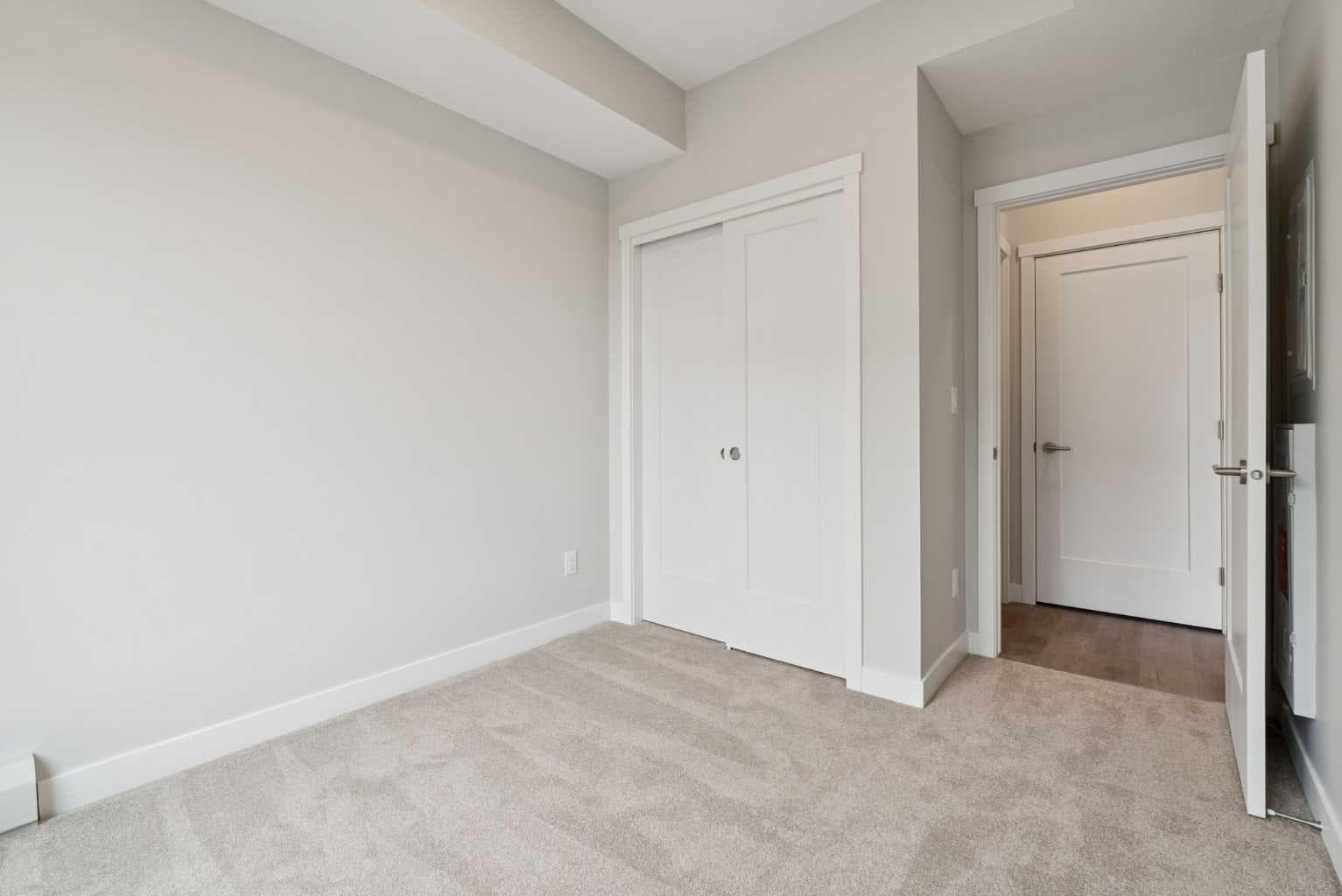103, 655 Shawnee Square SW