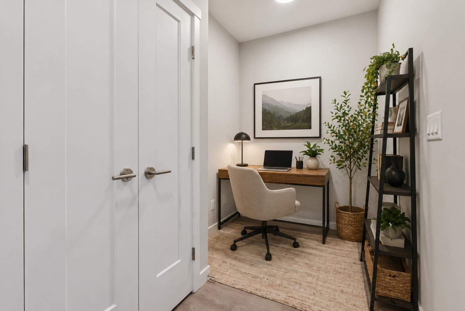 103, 655 Shawnee Square SW