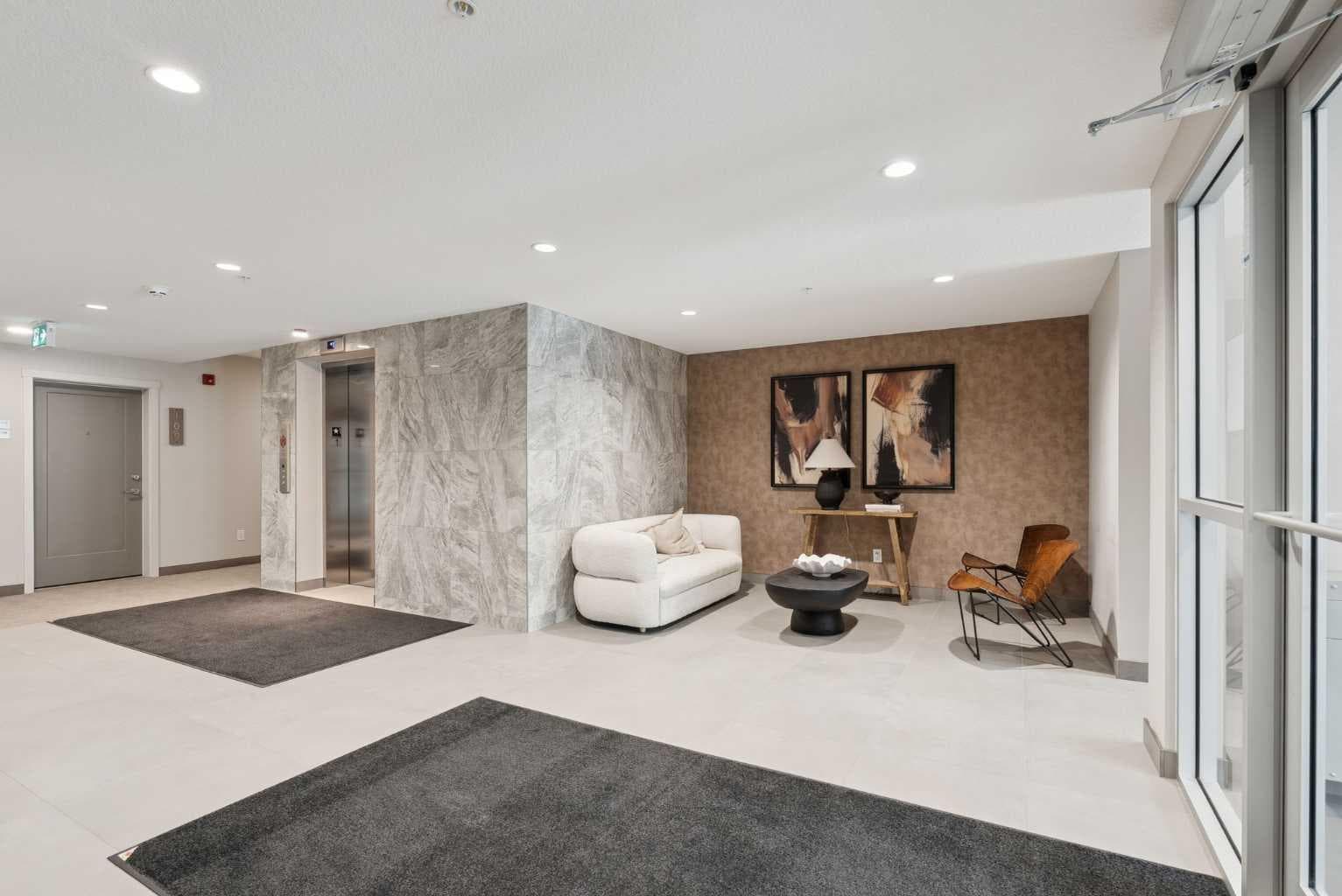 103, 655 Shawnee Square SW