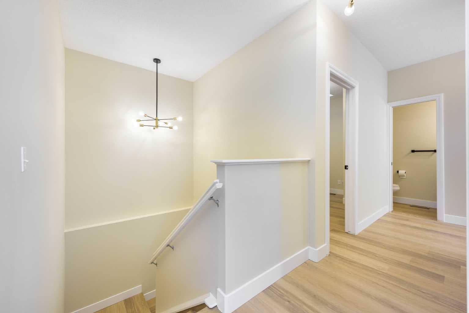 42 Royal Crest Point NW
