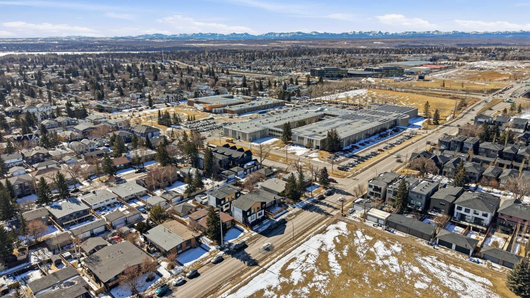 2135, 2139, 2143 50 Avenue SW