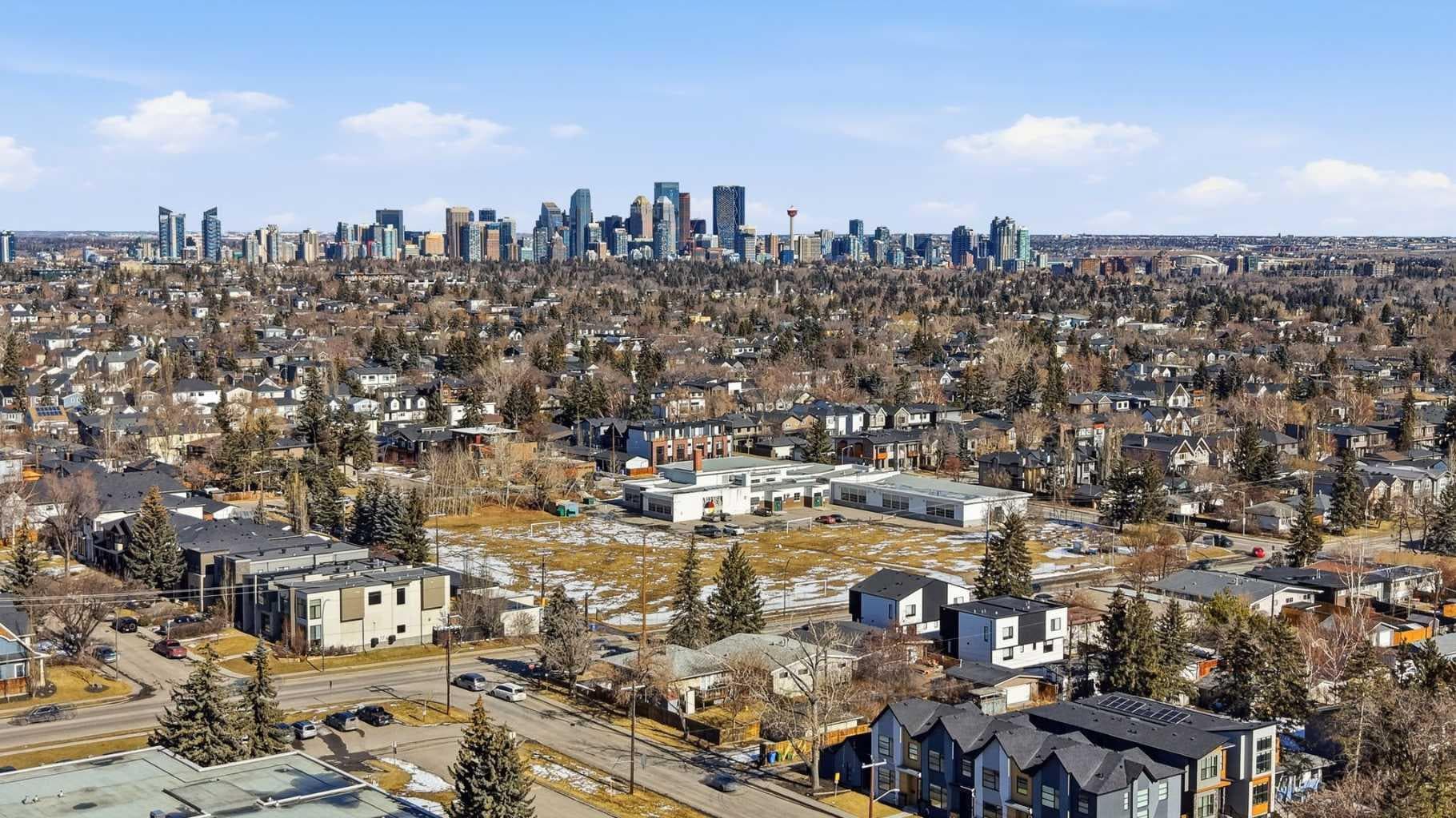 2135, 2139, 2143 50 Avenue SW