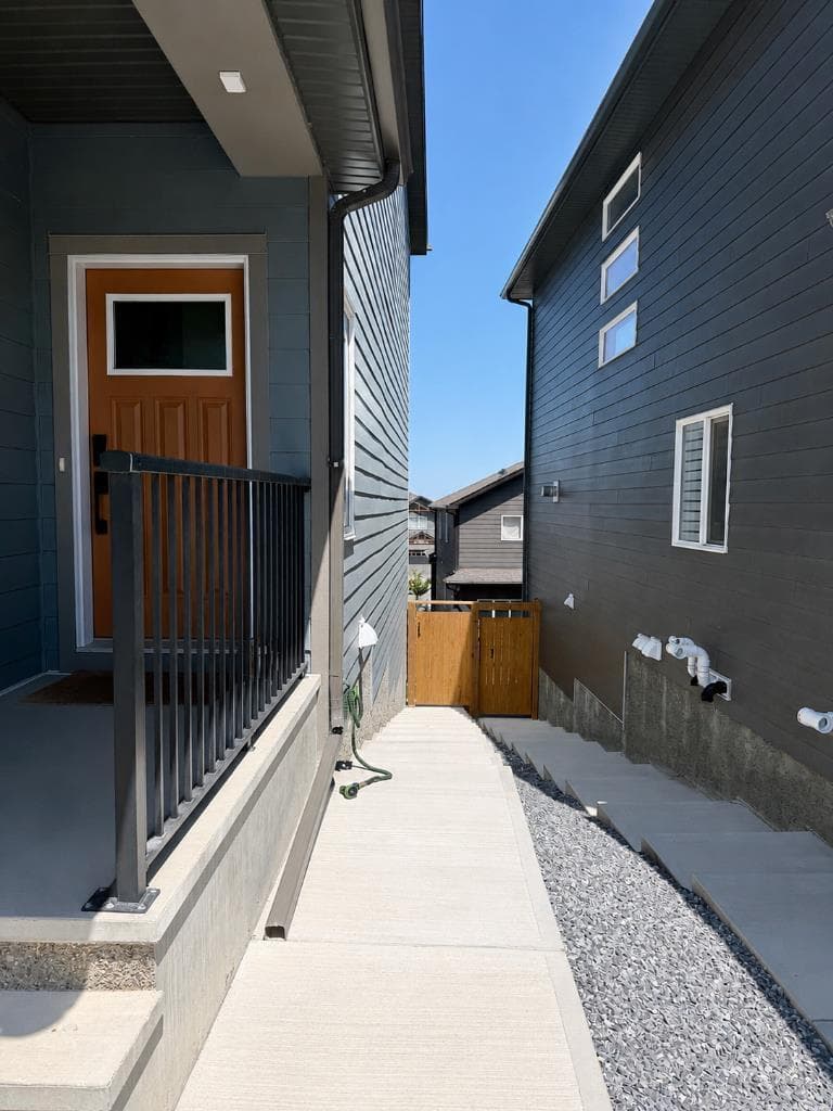 137 Verity Manor SW