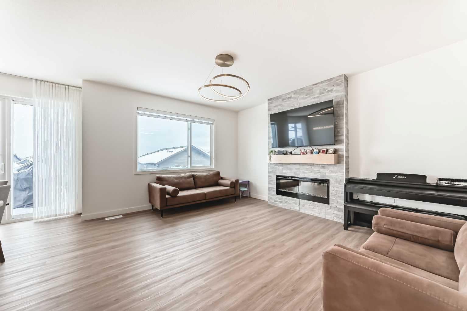 137 Verity Manor SW