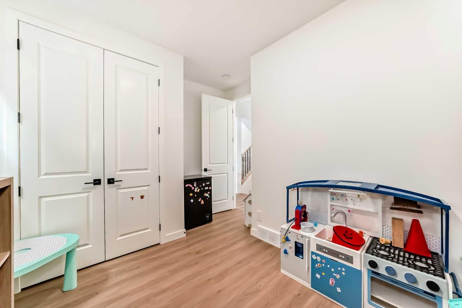 137 Verity Manor SW