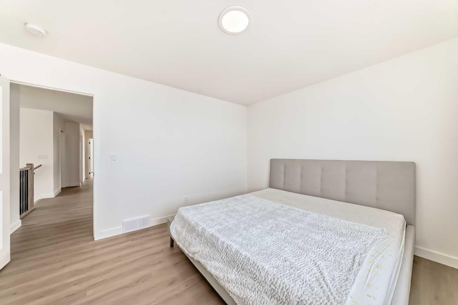 137 Verity Manor SW