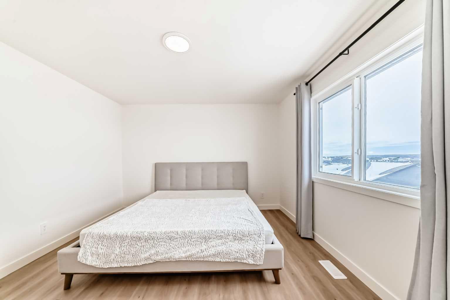 137 Verity Manor SW