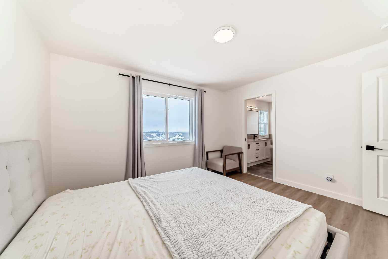 137 Verity Manor SW