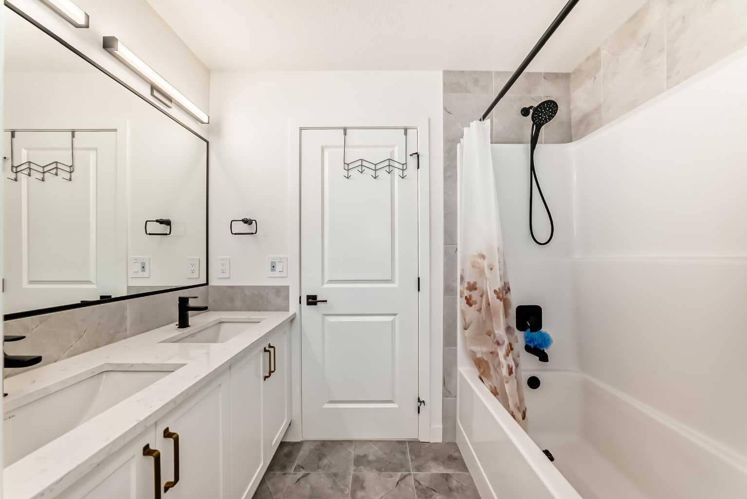 137 Verity Manor SW