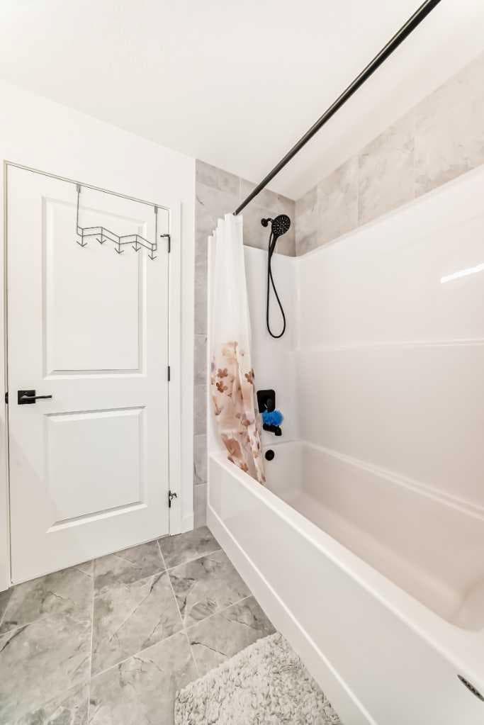 137 Verity Manor SW