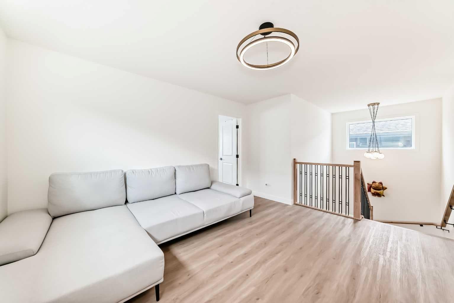 137 Verity Manor SW