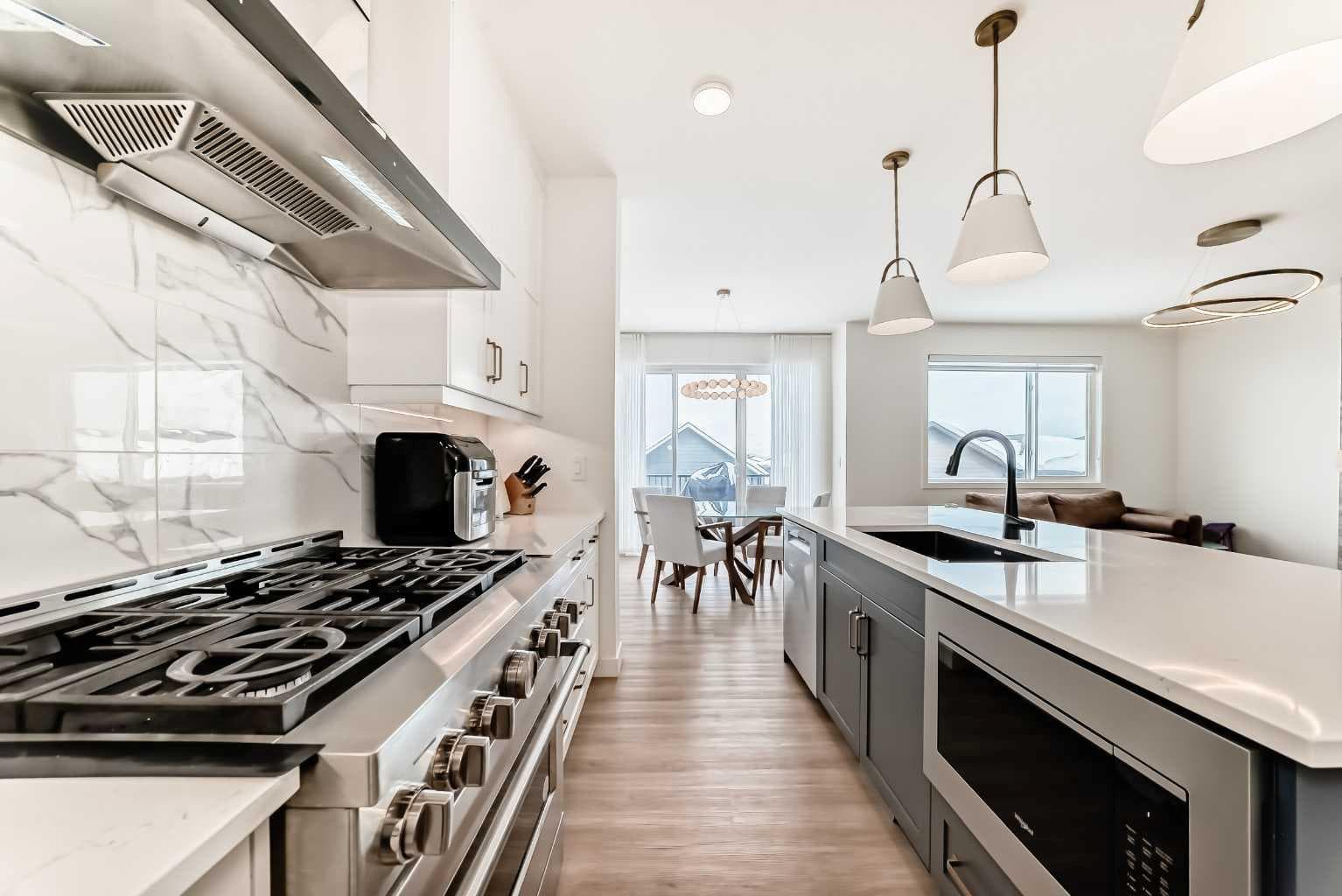 137 Verity Manor SW