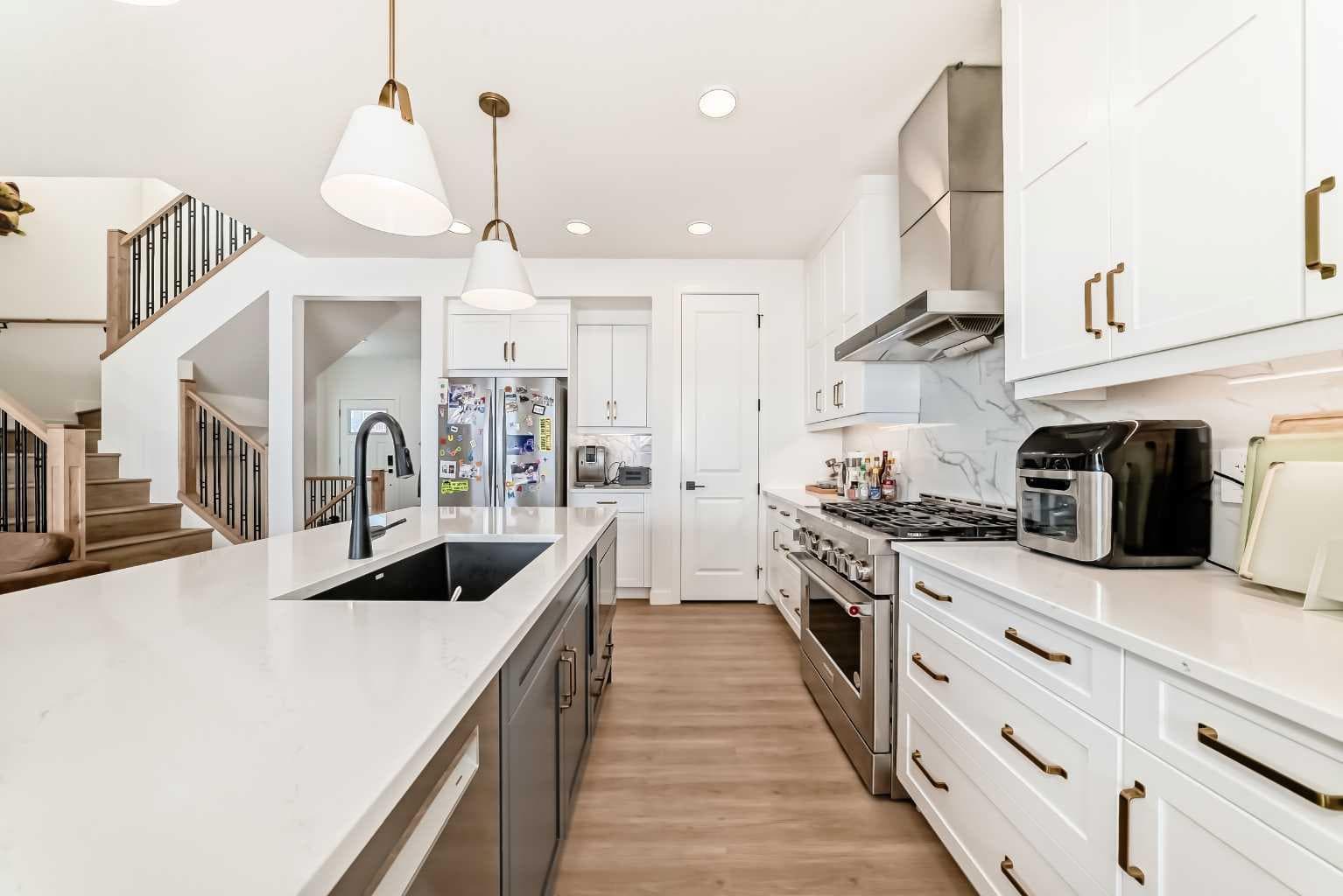 137 Verity Manor SW
