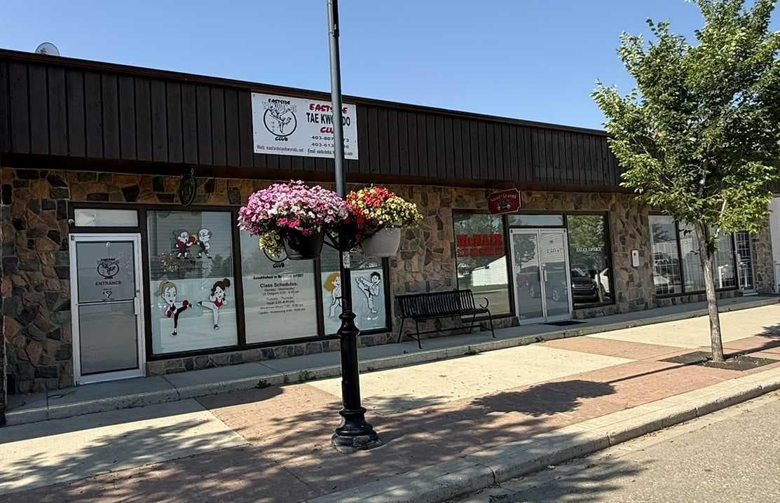 Lot 20 - 1, 223 6 Street 