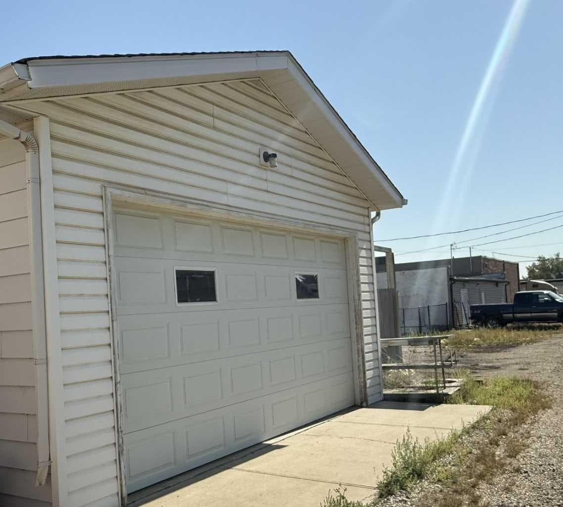 Lot 19 - 2, 223 6 Street 
