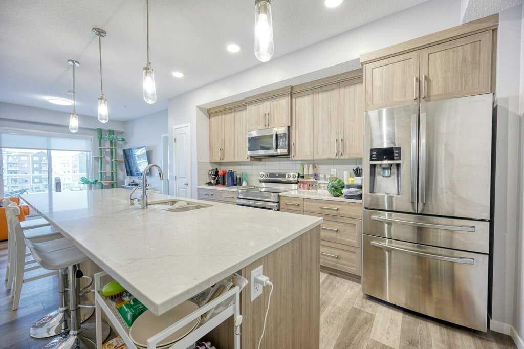 406, 80 Carrington Plaza NW