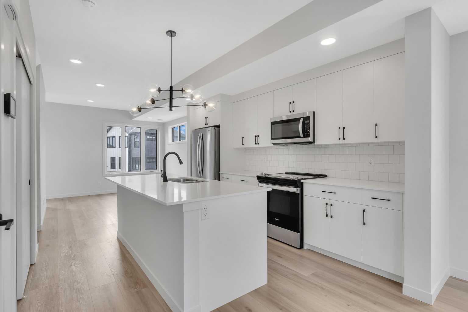 120 Arbour Lake Court NW