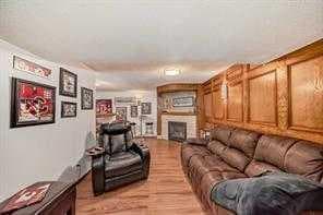 420 Whitehorn Place NE
