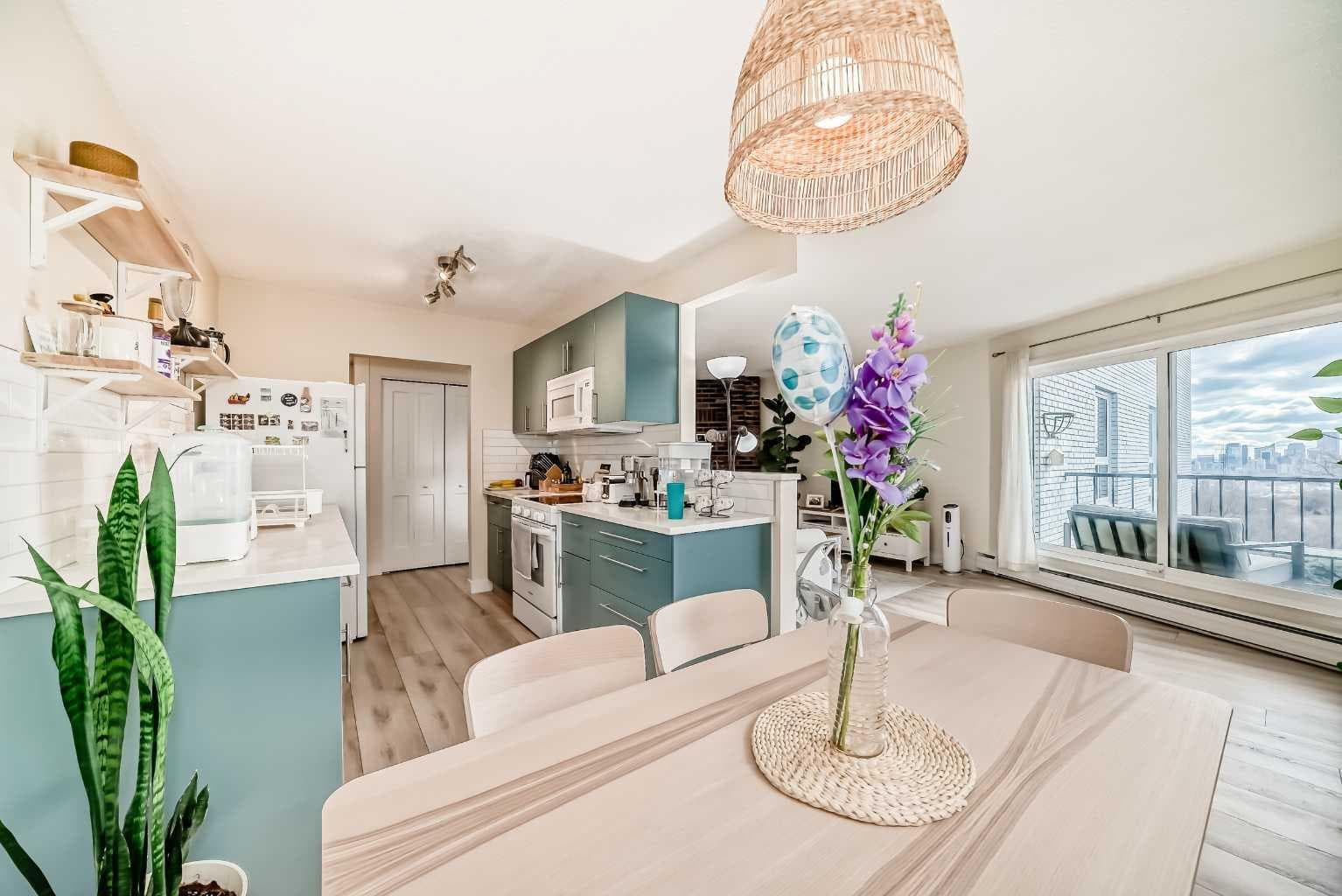 202, 520 Cedar Crescent SW