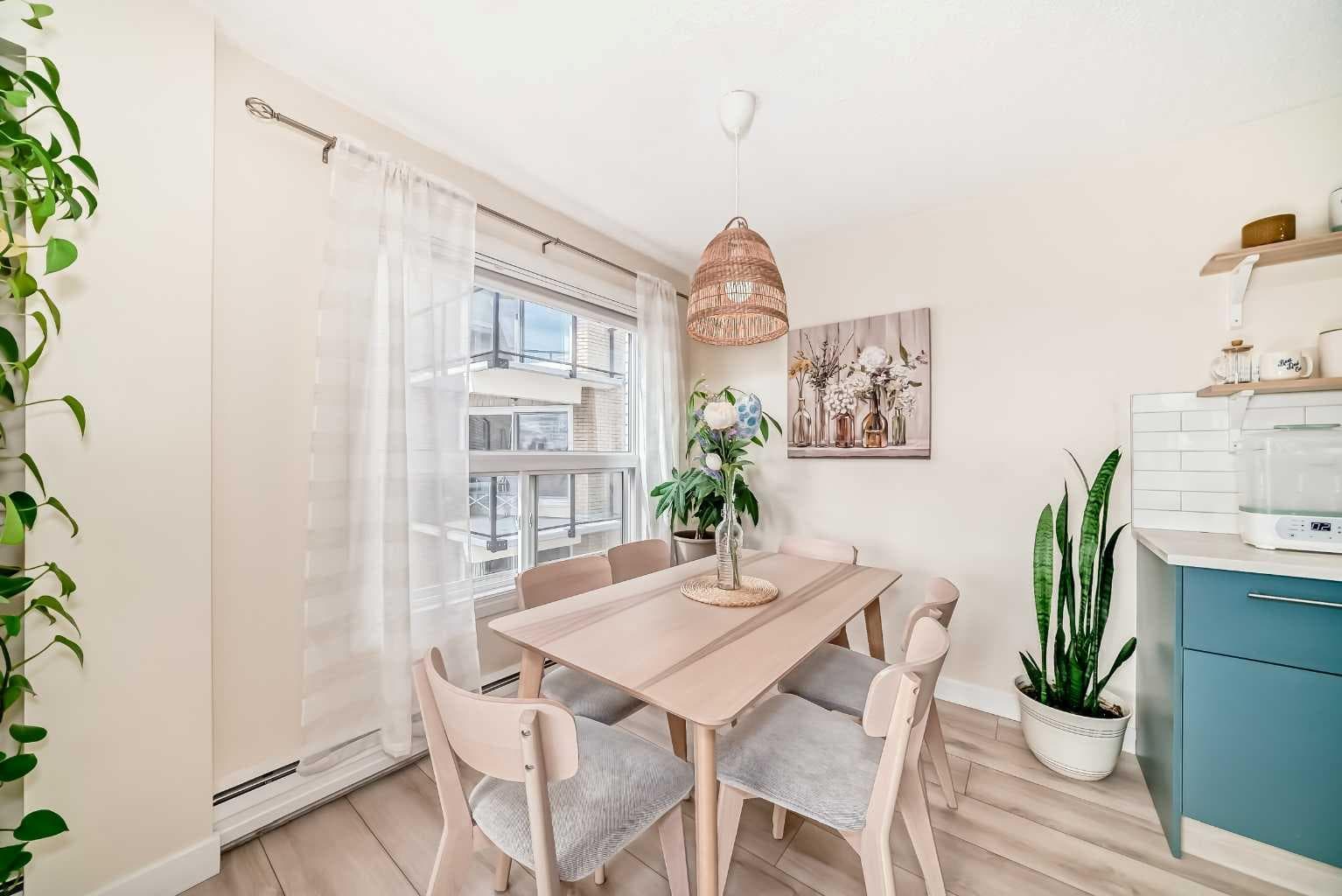 202, 520 Cedar Crescent SW