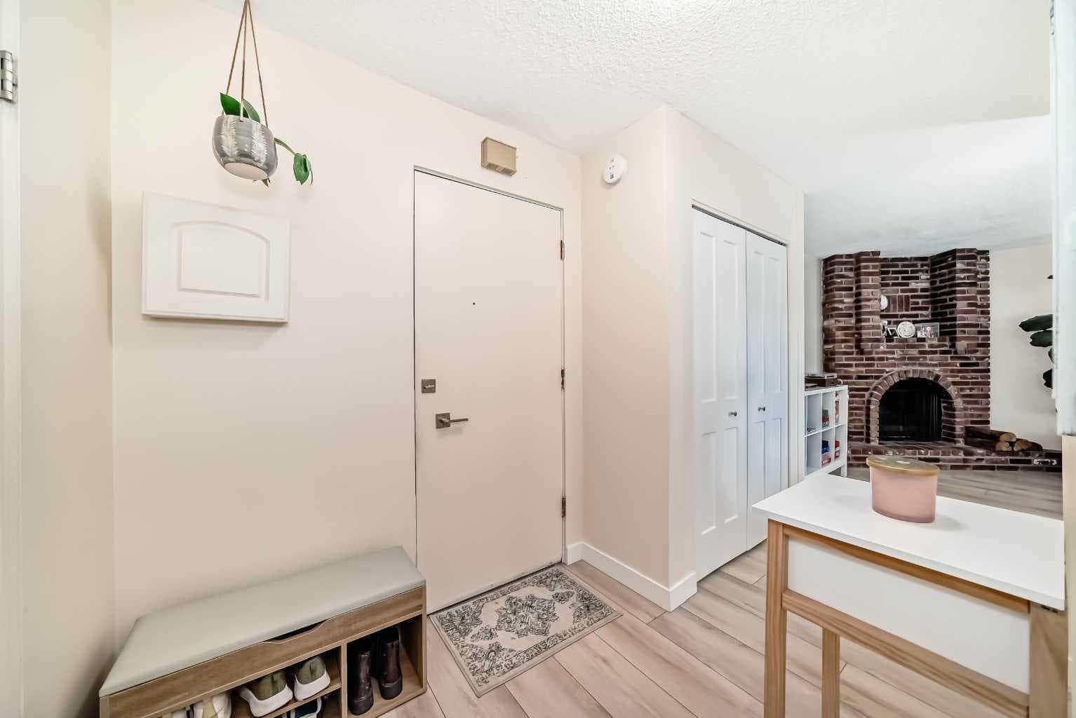 202, 520 Cedar Crescent SW