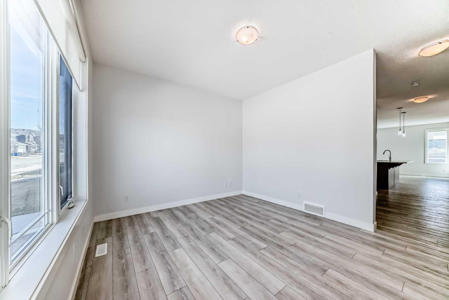 121 Ambleside Heath NW