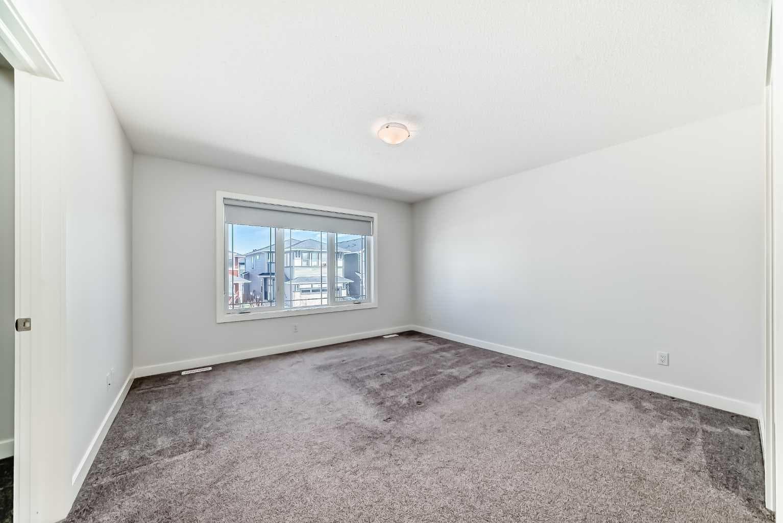 121 Ambleside Heath NW