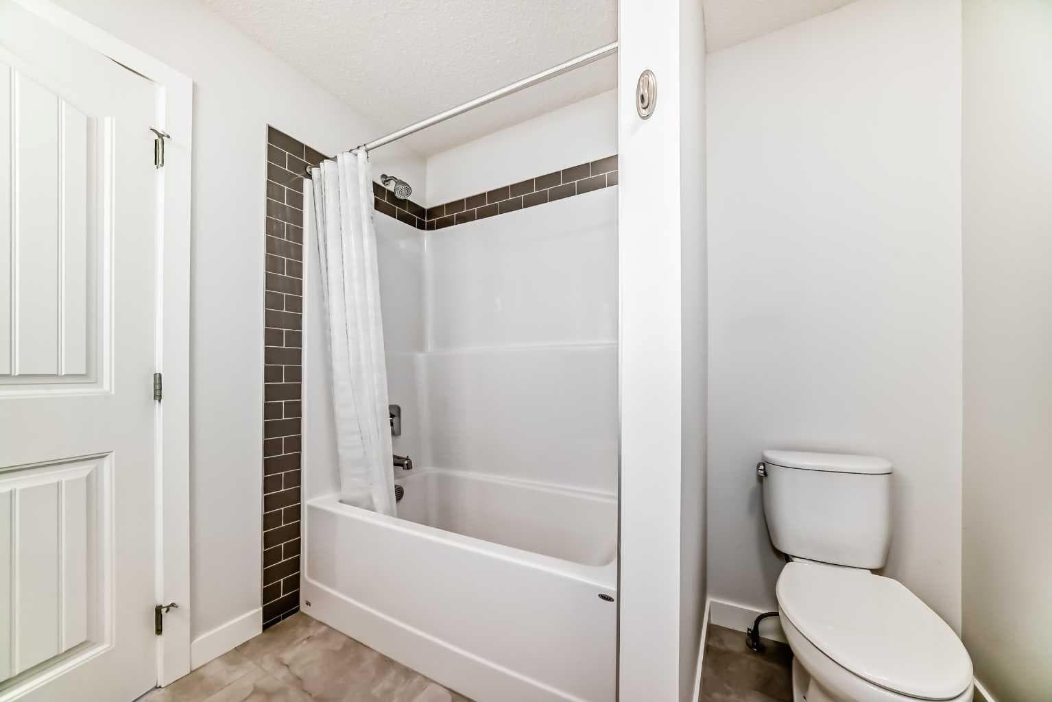121 Ambleside Heath NW