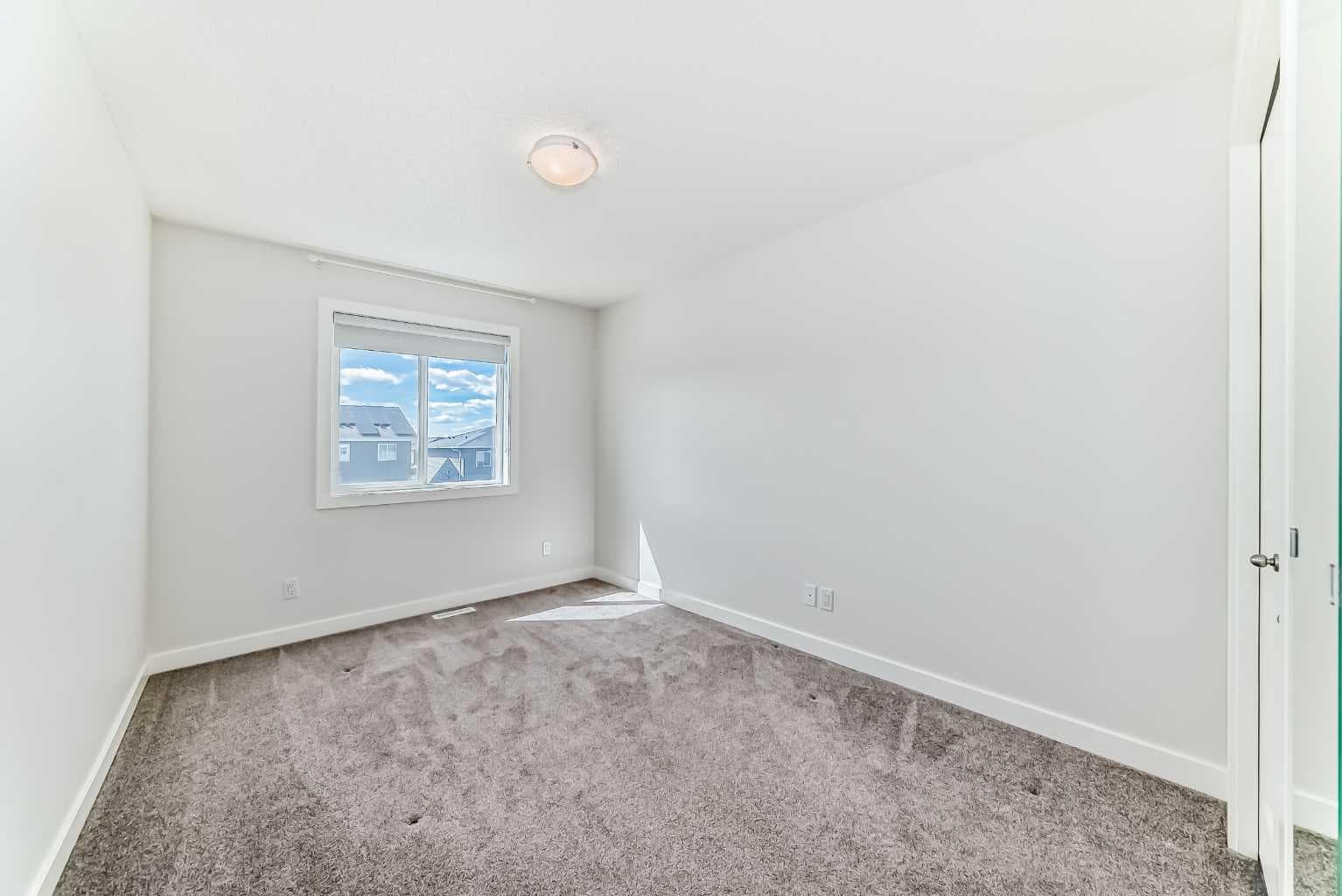 121 Ambleside Heath NW
