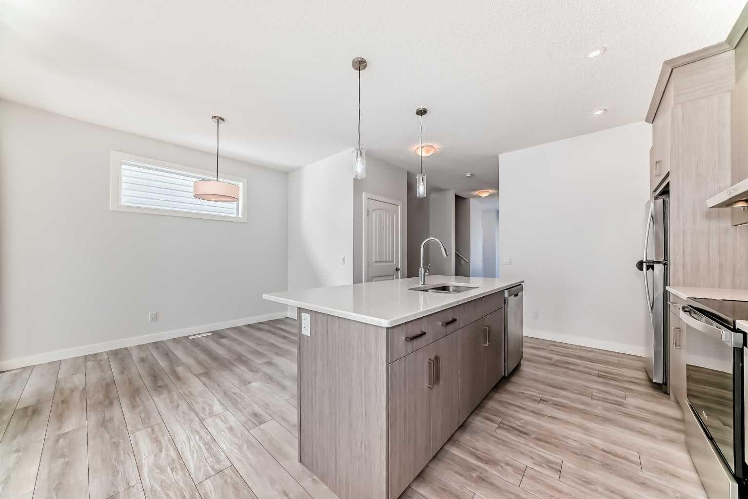121 Ambleside Heath NW