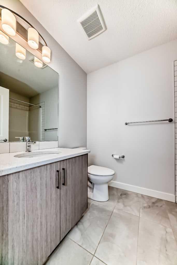 121 Ambleside Heath NW