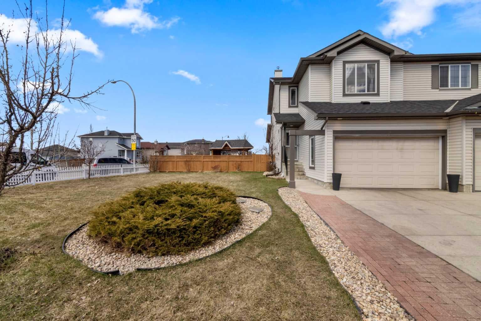 10 Taralea Bay NE