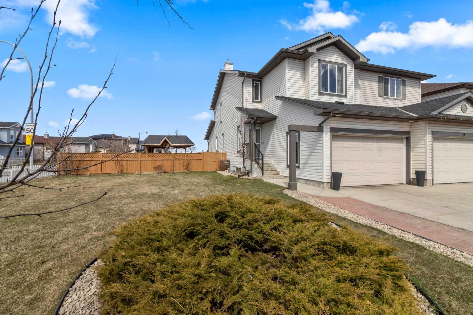 10 Taralea Bay NE