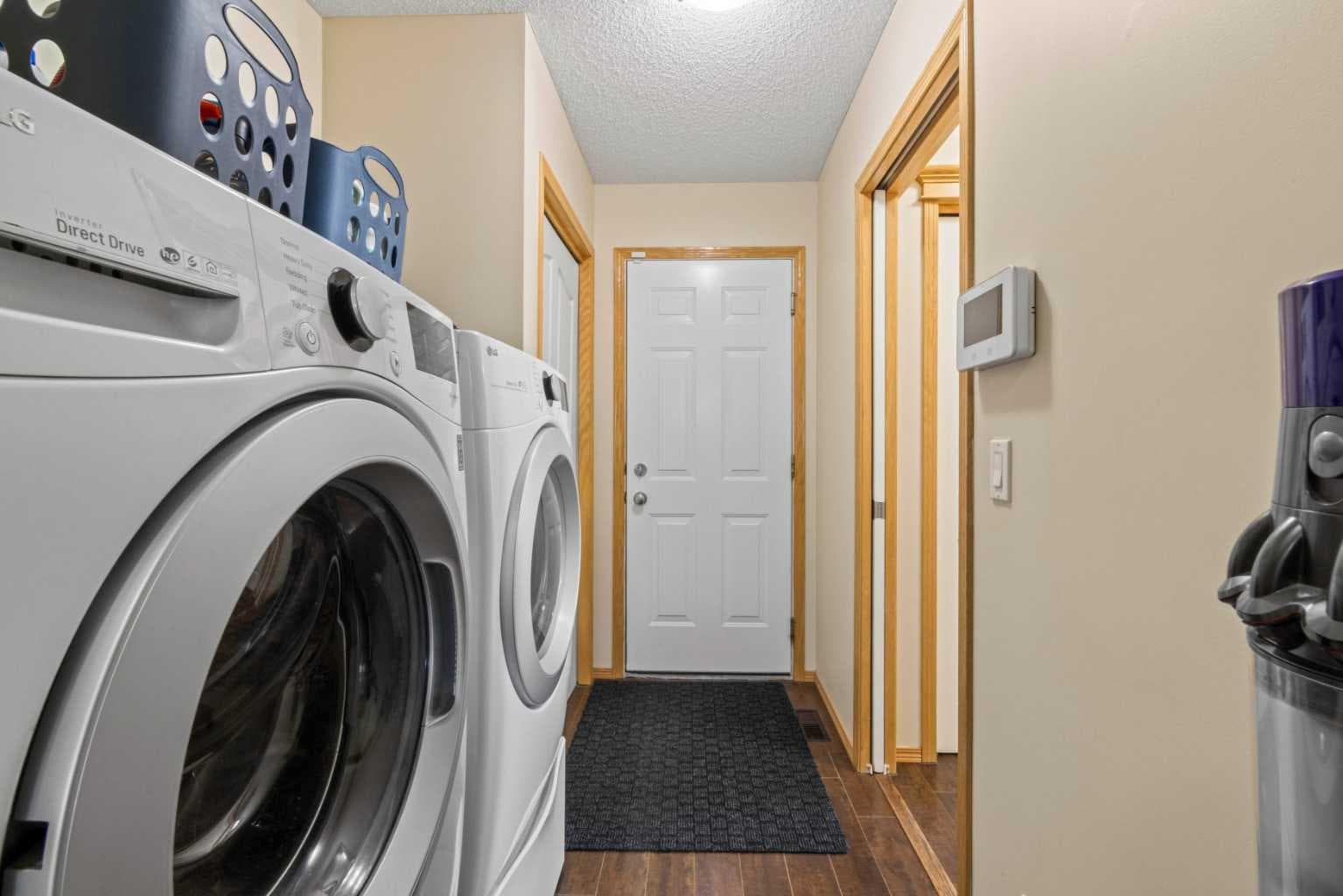 10 Taralea Bay NE