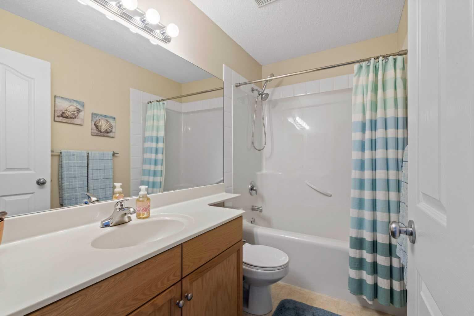 10 Taralea Bay NE