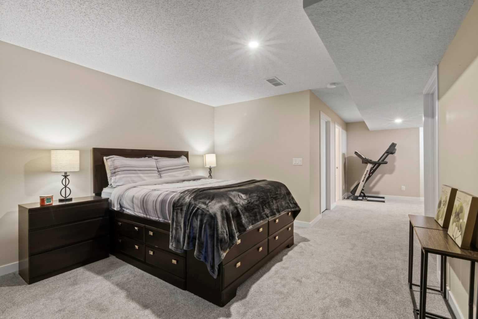10 Taralea Bay NE
