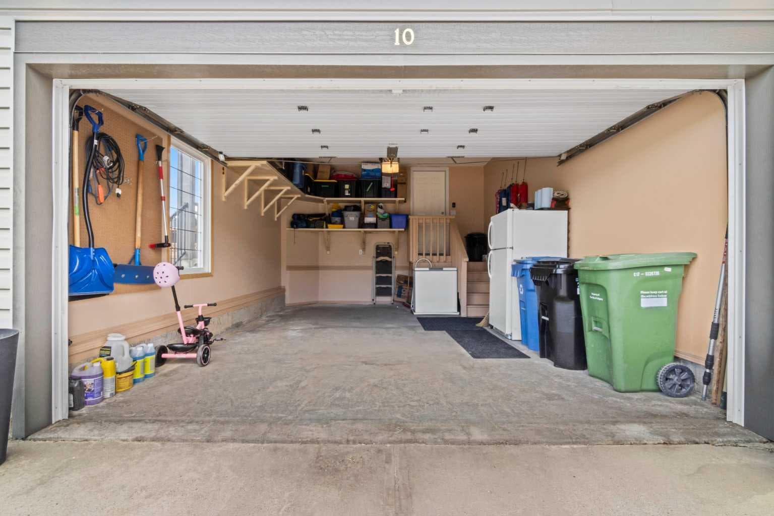10 Taralea Bay NE