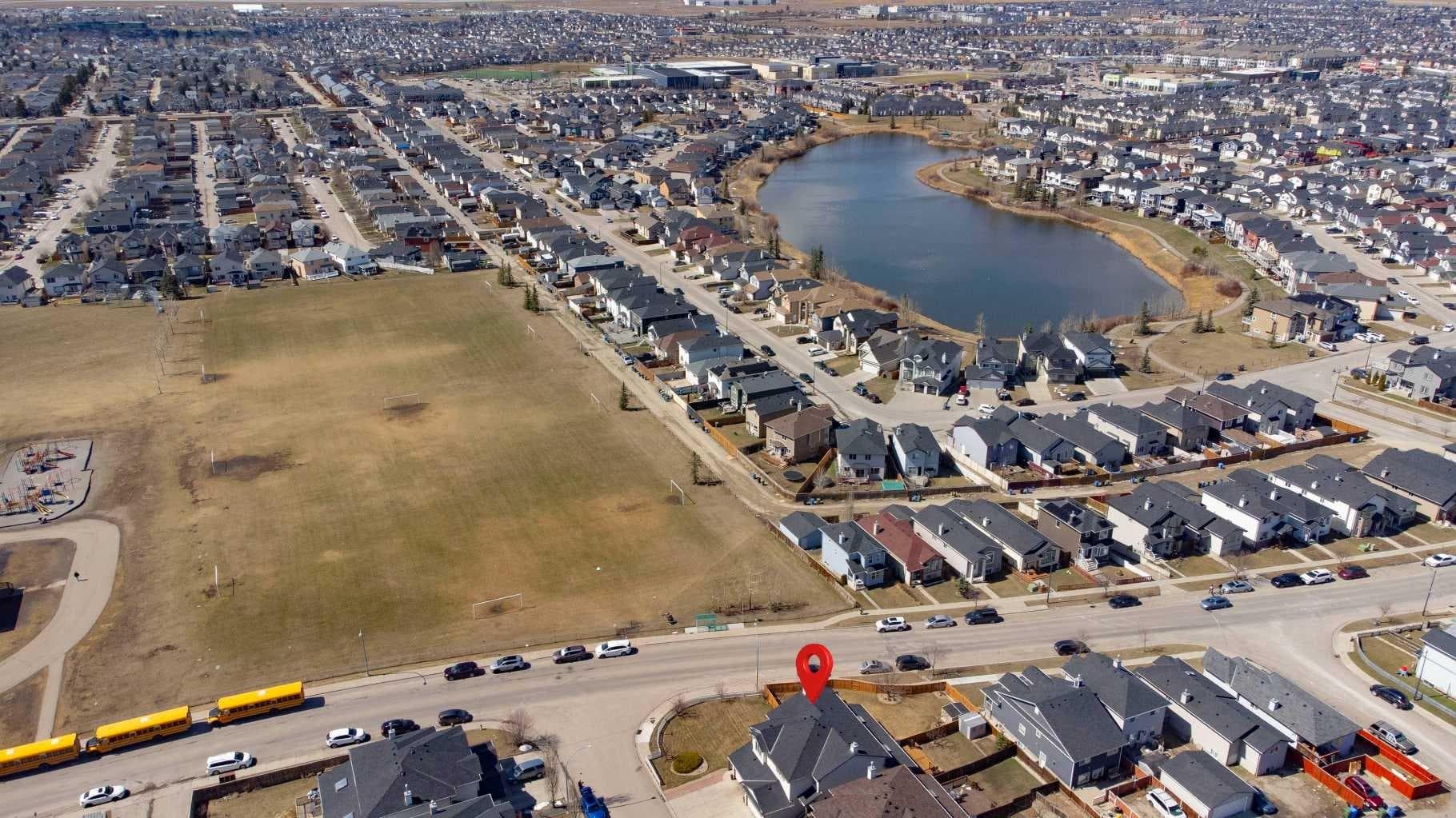 10 Taralea Bay NE