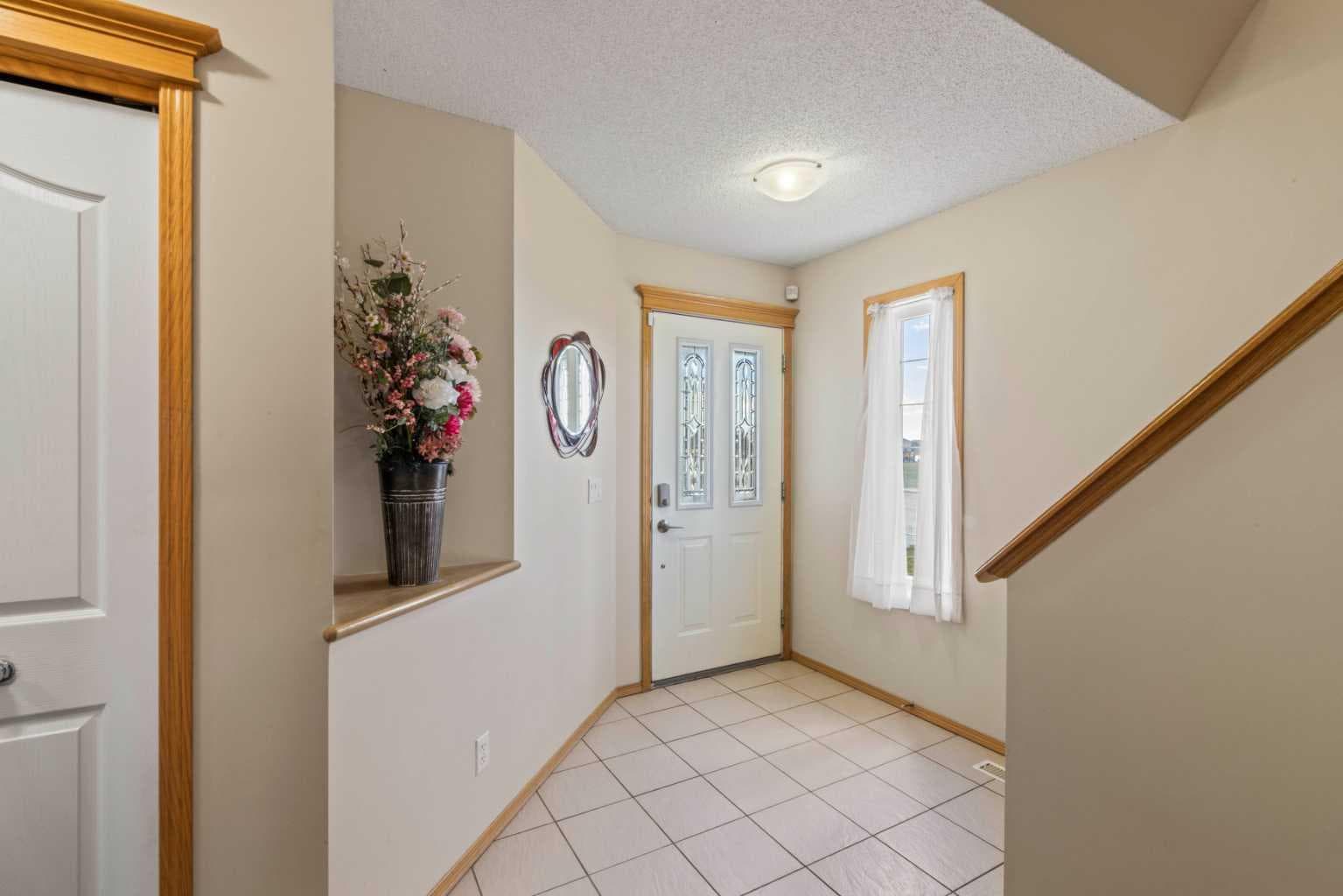 10 Taralea Bay NE