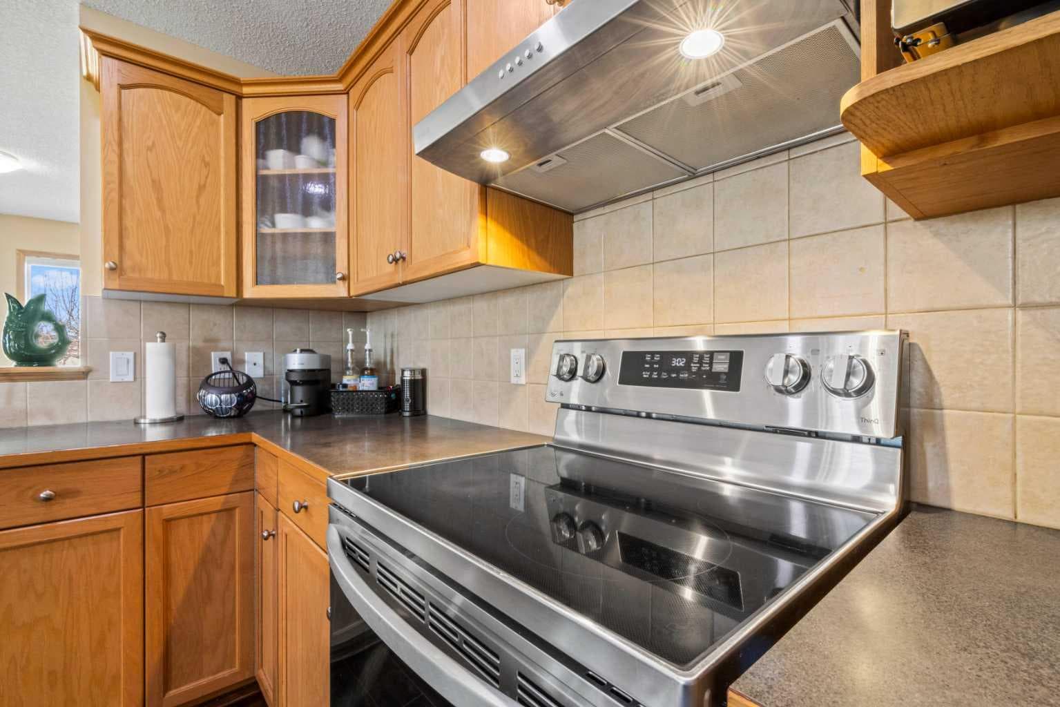 10 Taralea Bay NE