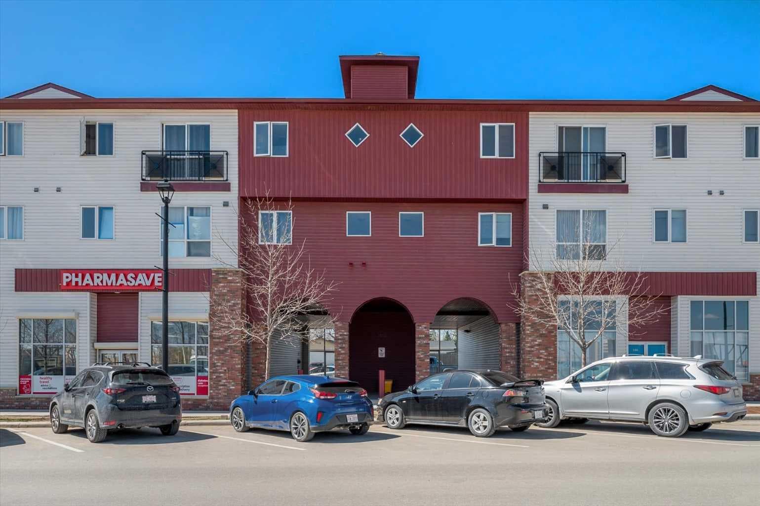 214, 1010 Railway Street 